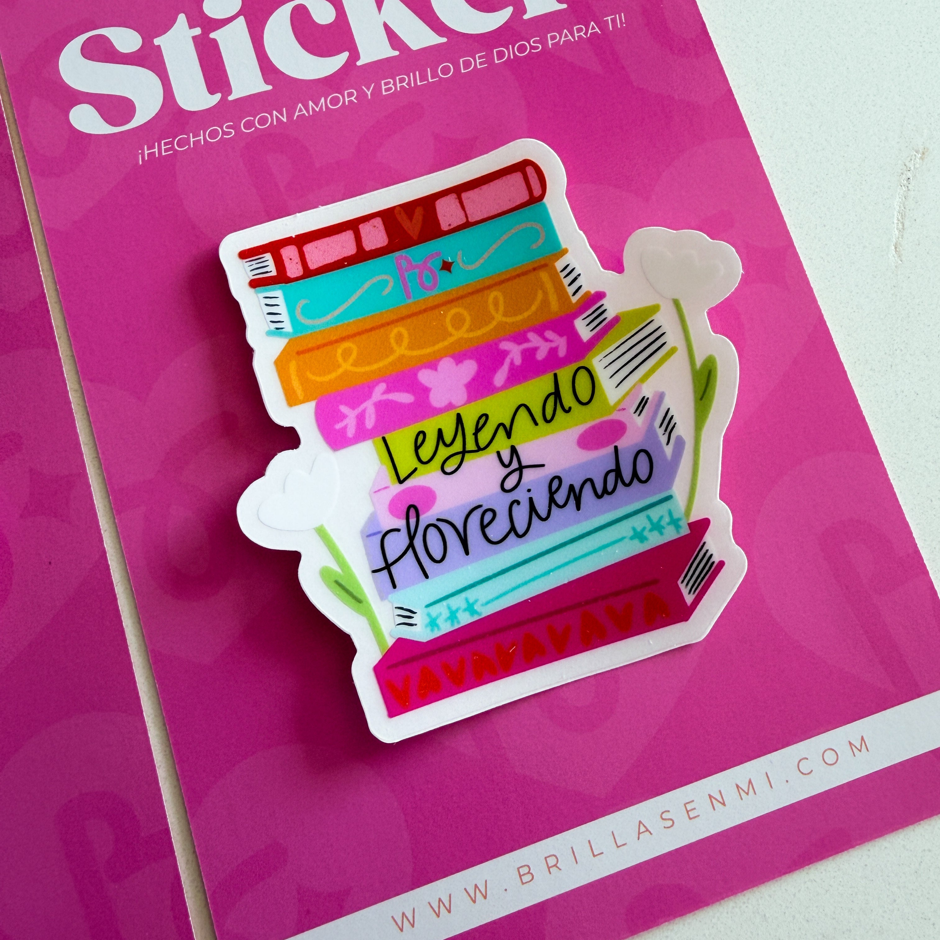 Sticker: Leyendo y Floreciendo