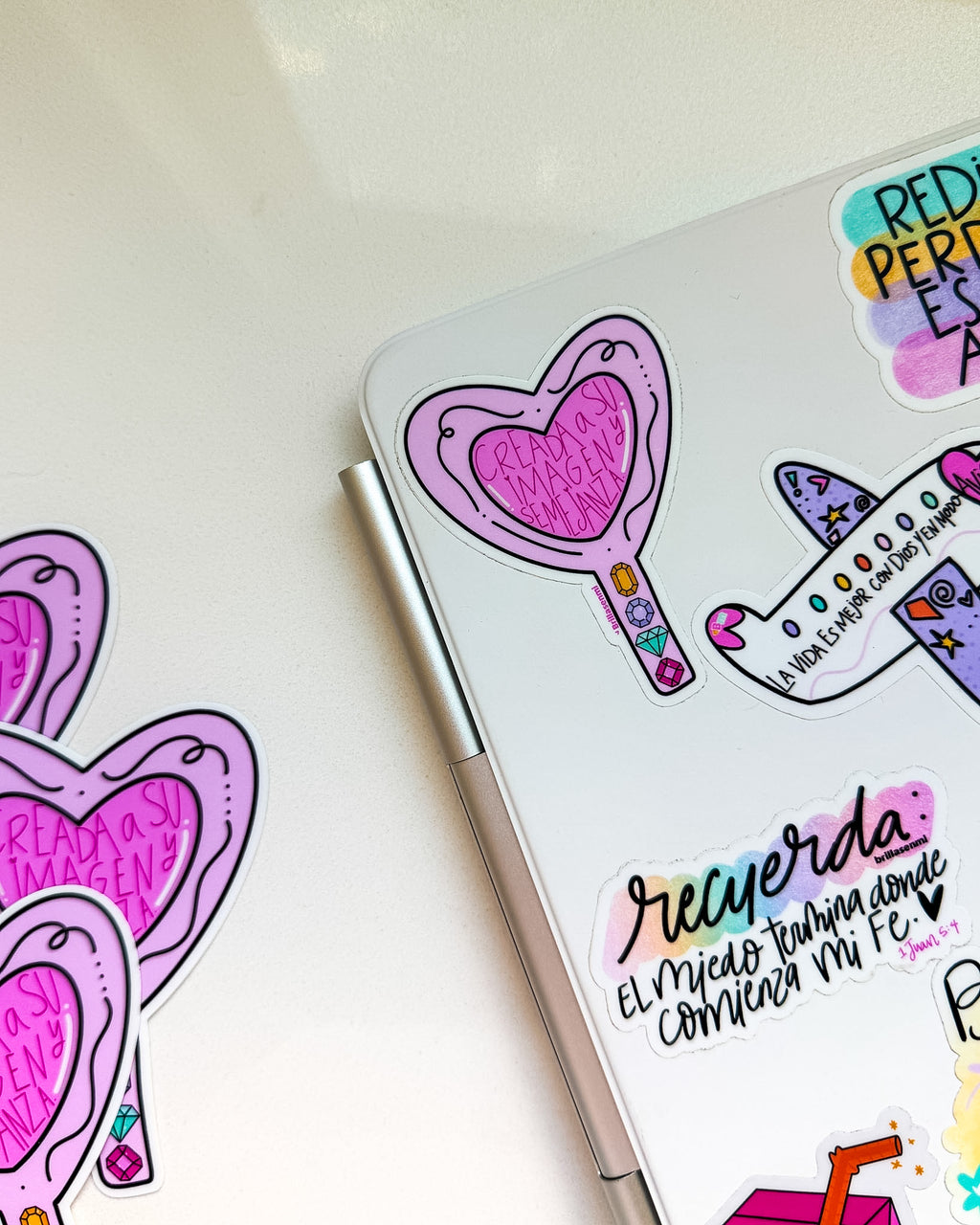 STICKER: Imagen y Semejanza